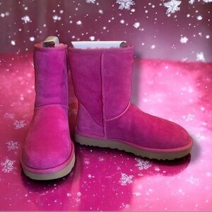 🆕💕UGG Australia Classic Short II Boots •   Fuchsia • 7 US / 38 EU • NIB